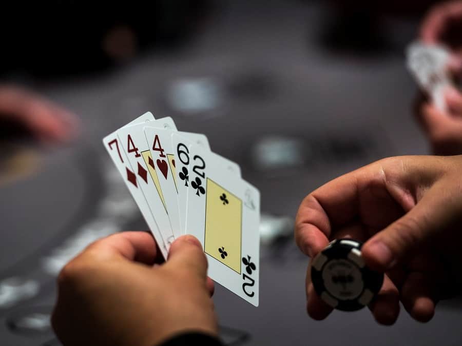 Đòn đánh tâm lý trong Poker có tác dụng gì?