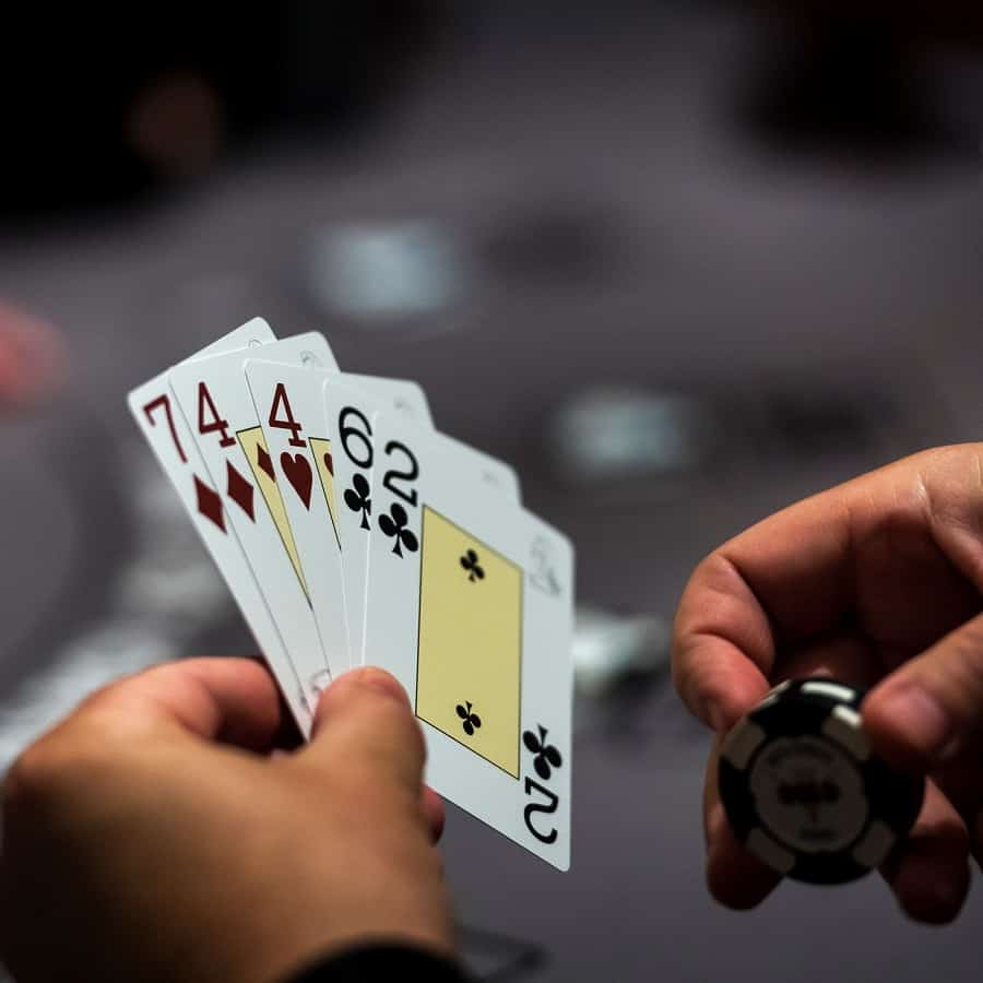 Những kỹ năng quan trọng để trở thành người chơi giỏi trong Poker