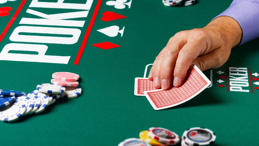3 sai lầm chắc chắn khiến bạn thua khi chơi Poker cần phải tránh